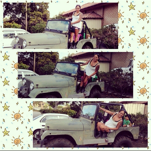 👋👩🏽‍🦳 Meet your Posher, April 🐘🥰 - Picture 7 of 8